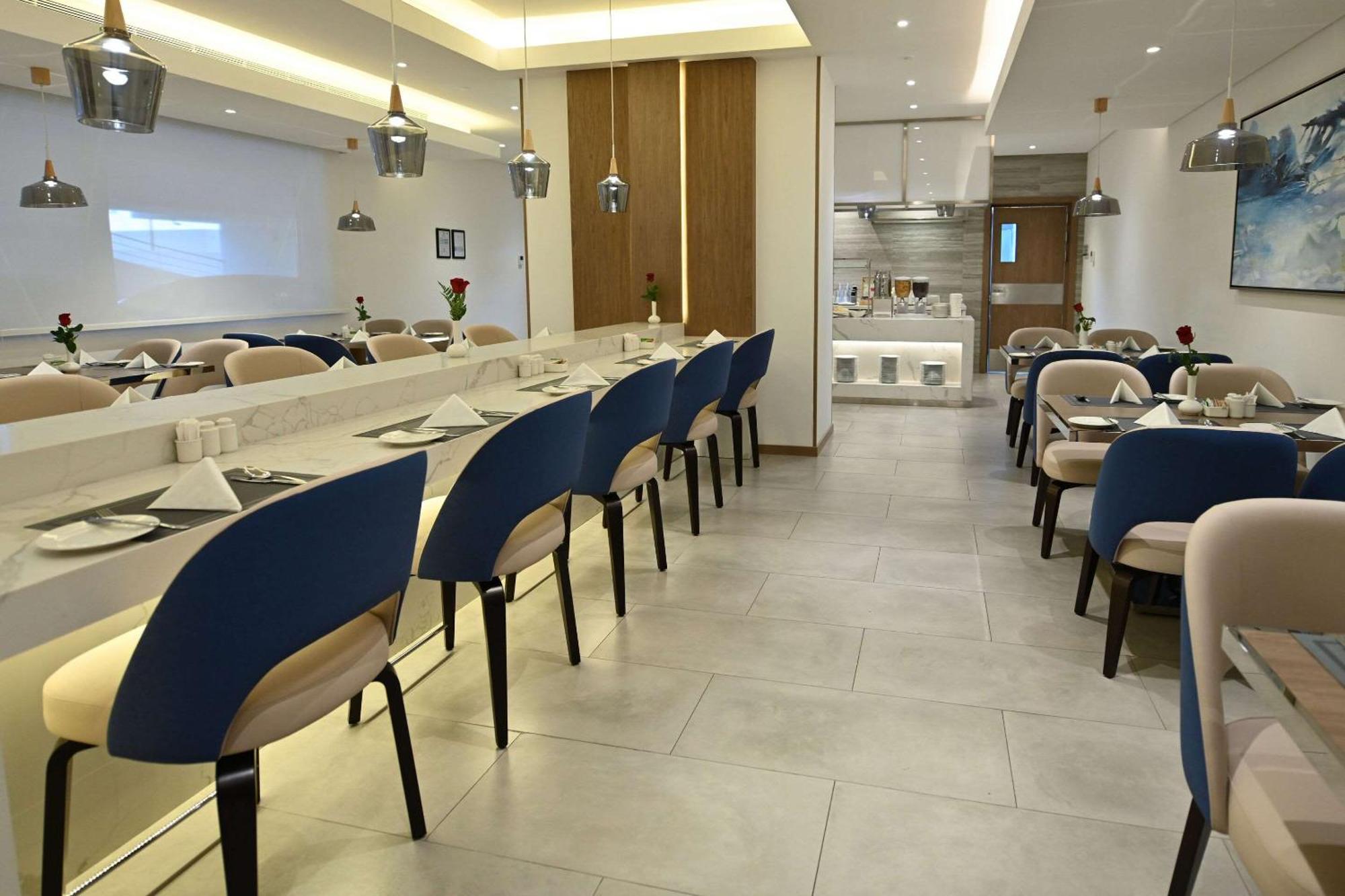 Comfort Hotel Jeddah King Road ภายนอก รูปภาพ