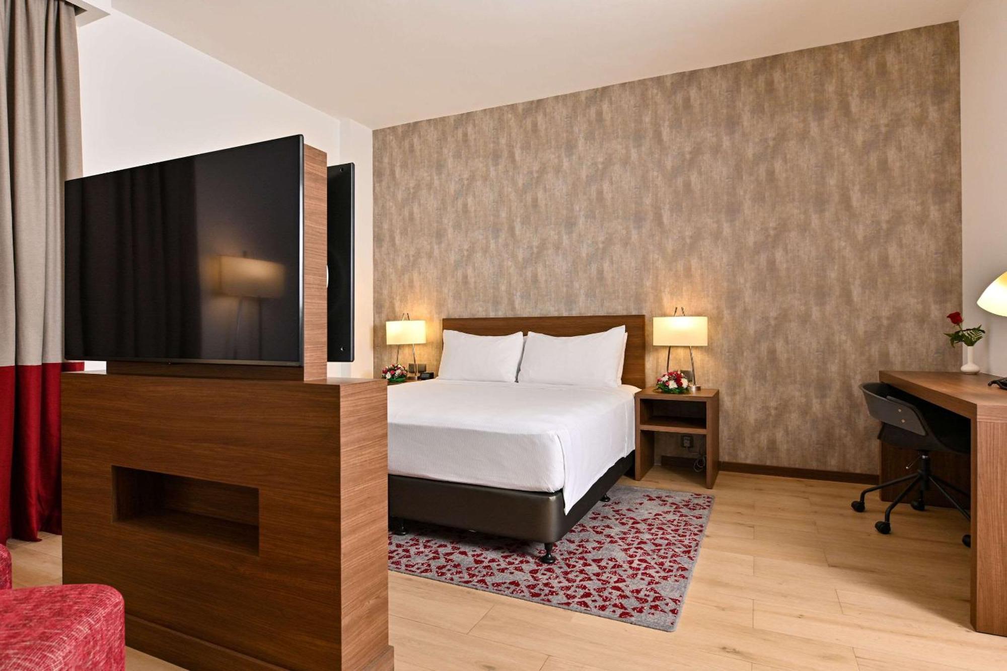 Comfort Hotel Jeddah King Road ภายนอก รูปภาพ